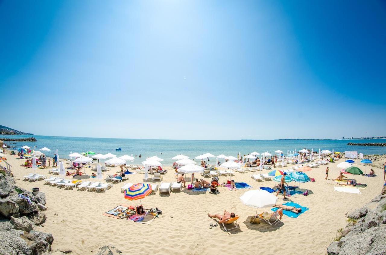 Prestige Fort Beach - Premium Apartments Sveti Vlas Luaran gambar