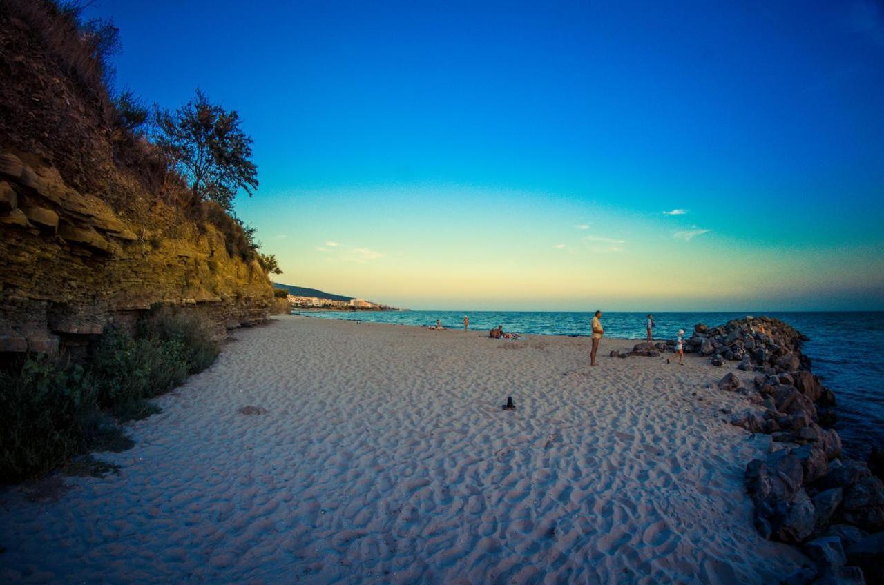 Prestige Fort Beach - Premium Apartments Sveti Vlas Luaran gambar