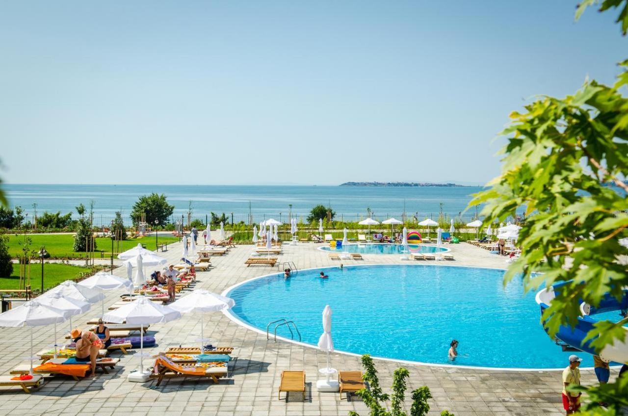 Prestige Fort Beach - Premium Apartments Sveti Vlas Luaran gambar