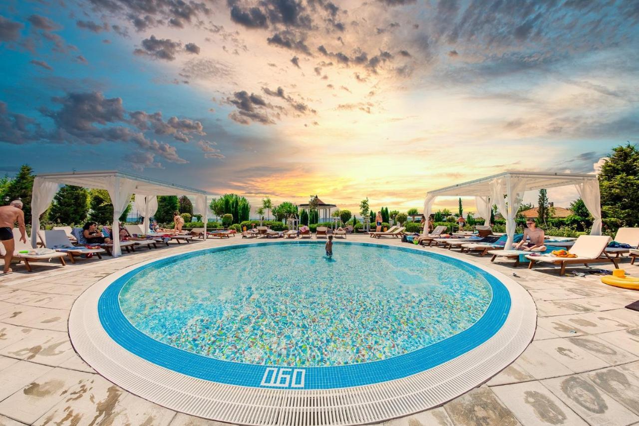 Prestige Fort Beach - Premium Apartments Sveti Vlas Luaran gambar